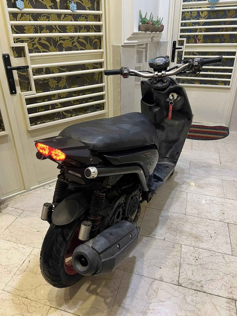 سلام عليكم سكنس جبلي 2012 صارلها 3 اشهر نازله من رمبه مكفوله كفاله عامه برغي ما ناقصها بيها تزويد بلادي
ستيرن رياضي و كلجات رياضي و بومه و غلاف شاصي و بك لايت R6 تتعب تكول جديده سعر 1300 مكاني بغداد الشعب شراي يتصل ***********
