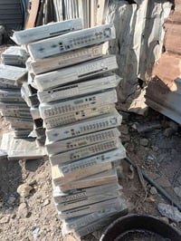 اخوان موجوده موجود  دي في ار ما يقارب فوق 70 قطعه اللي يفيدنه يتصل 077...