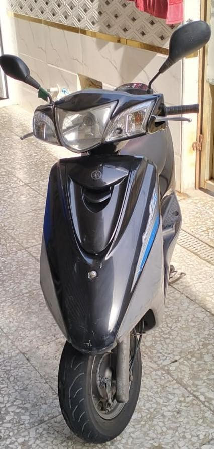 للبيع دراجه ببغاء  نضيفه وبلاديه وكل نقص مابيها  مكفوله يعني من كلشي سعرها 950الف مكاني بغداد البلديات للتواصل ***********
