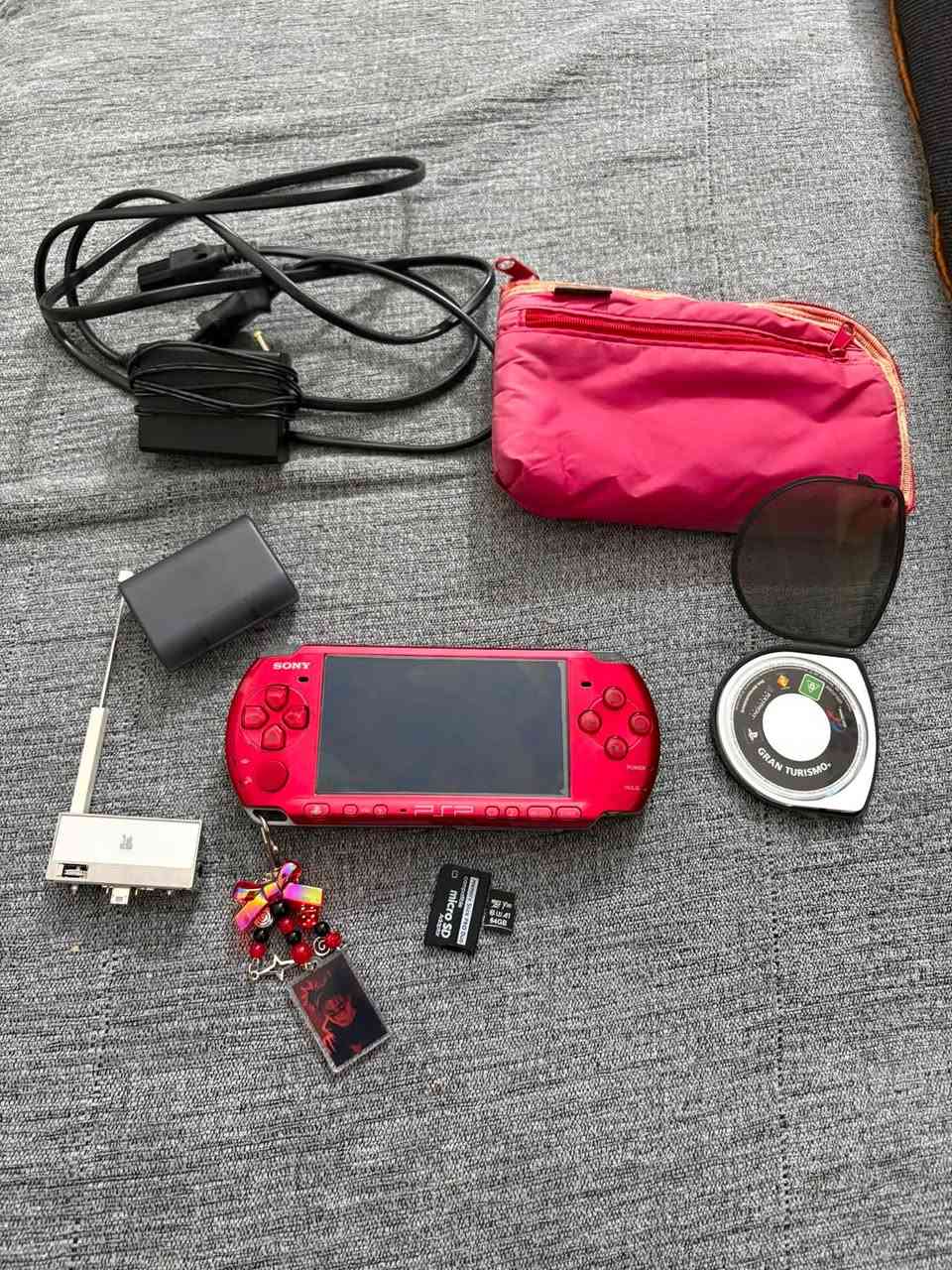 Psp 3000 كامل محلقاته ورام وشاحن اصلي ياباني  نظيف ولا شخطة بي السعر 150 دولار


**إذا كنت صاحب هذا الإعلان وتريد حذفه لأي سبب، رجاءا أرسل رسالة إلى الدعم الفني**