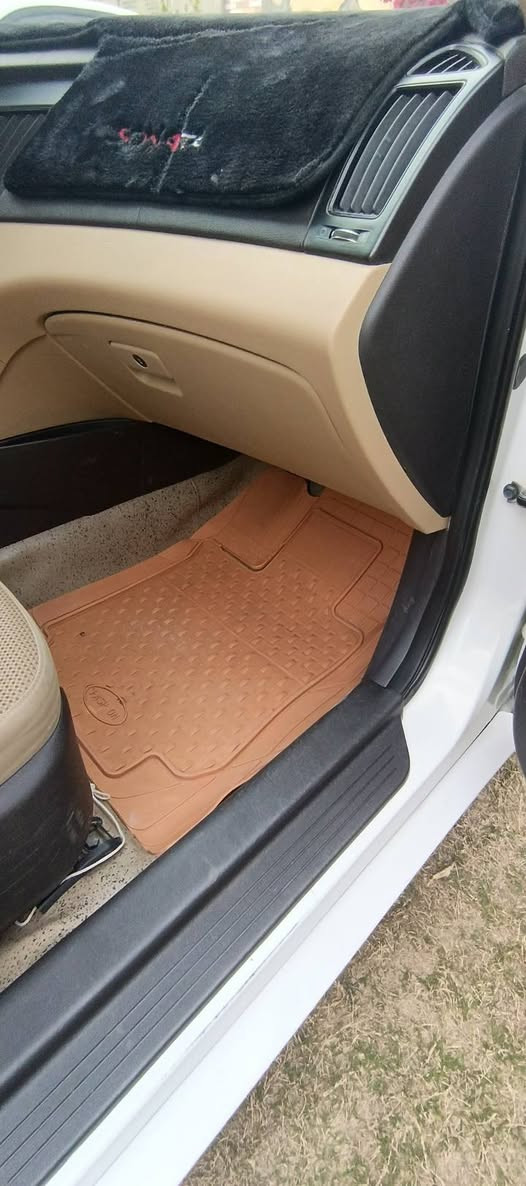 سوناتا 2012 خليجي رقم انگليزي  بغداد 
مكفول گير + مكينه + حداديه كفاله 
2400 مكينه 
مكان بابل 
بيه شويه بارد باب السايق 
سنويه 2030
كما موضح بلصور 
سيارة مال جناي 
سعر 130$
التواصل
 ***********
