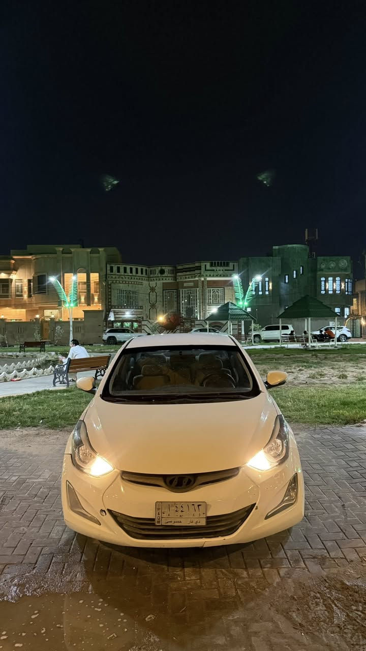 السلام عليكم الانترا موديل 2015 للبيع للسياره كماا موضحه بل صور السياره بيها ضربه جاملغ الخلفي  مكانهاا بصره حي المهندسين  ملاحضه حدك شهر احولك وره شهر ماحول واخليلك كفيل سعرها السياره 95وبيها مجال بسيط  *********** لسياره يرادلها ترتيب.
