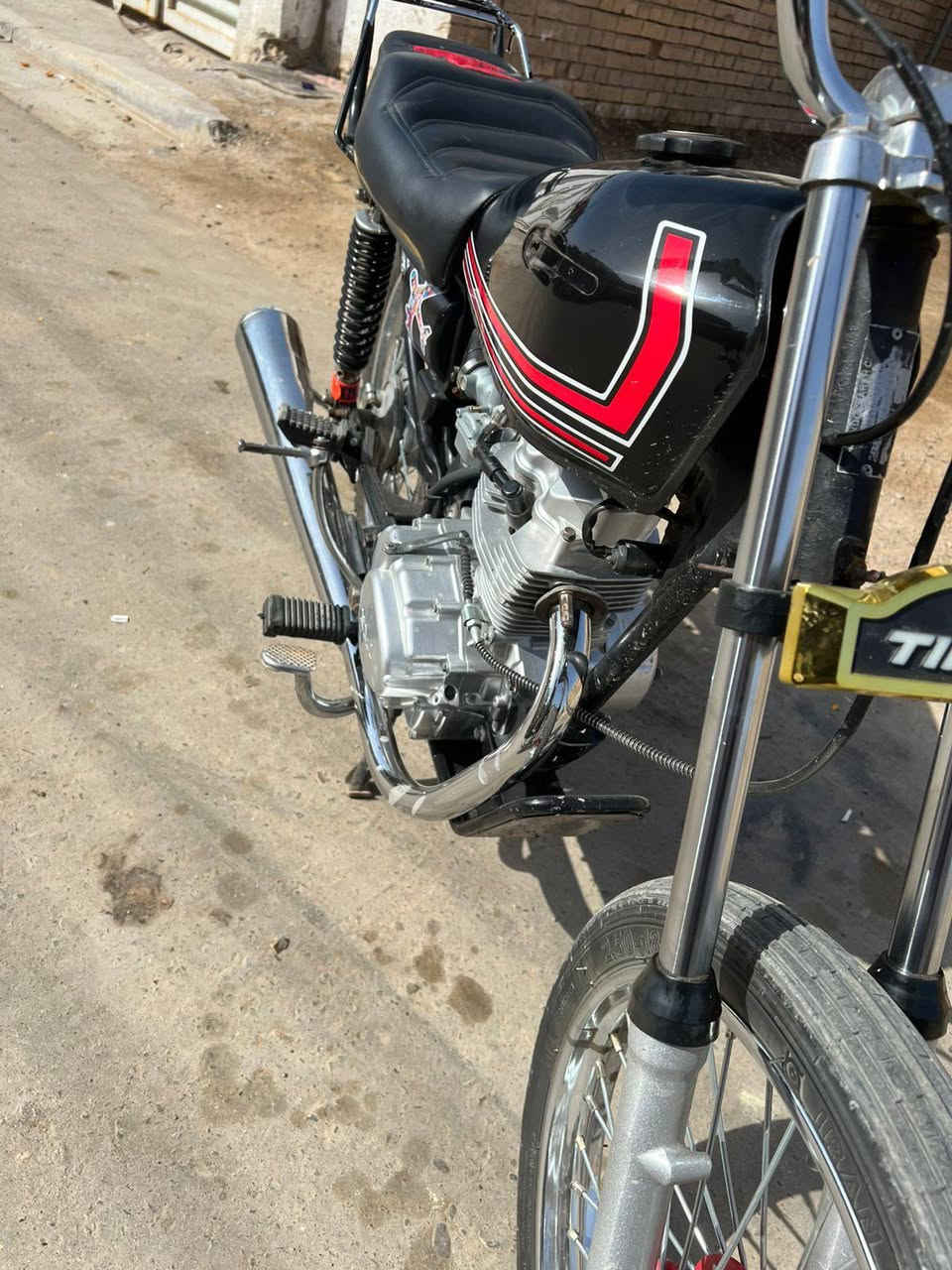 السلام عليكم دراجه البيع اوراق 2016 
دراجه مكفوله نضيفه ***********
