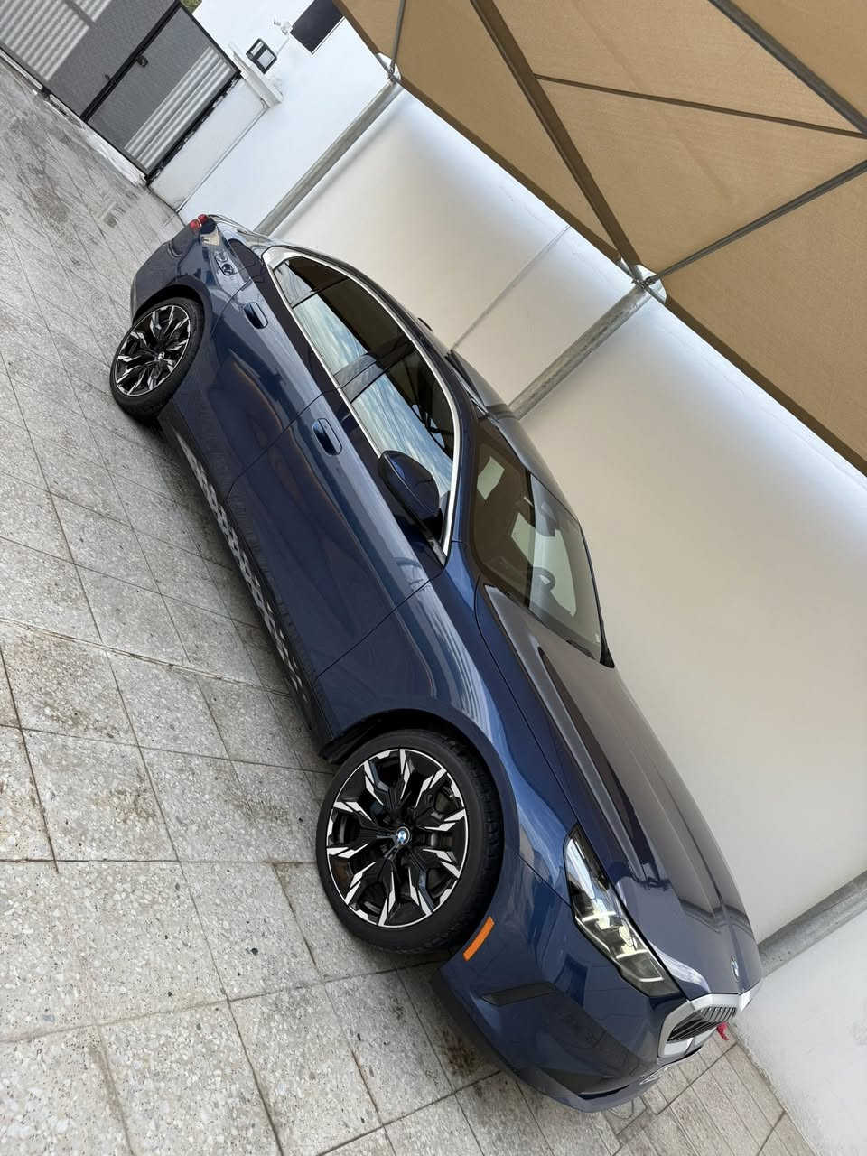 السلام عليكم
بي ام وارد امريكي (كلين تايتل كفالة عامة من كلشي شخوط رصعات بارد صبع حتى دعاميات)
موديل 2024 الون مميز🔵
السياره فول موصفات داخل جلد جوزي 
ماشيه 42الف ميل 
السعر 455$
العنوان بغداد حي جهاد 
الرقم ***********
