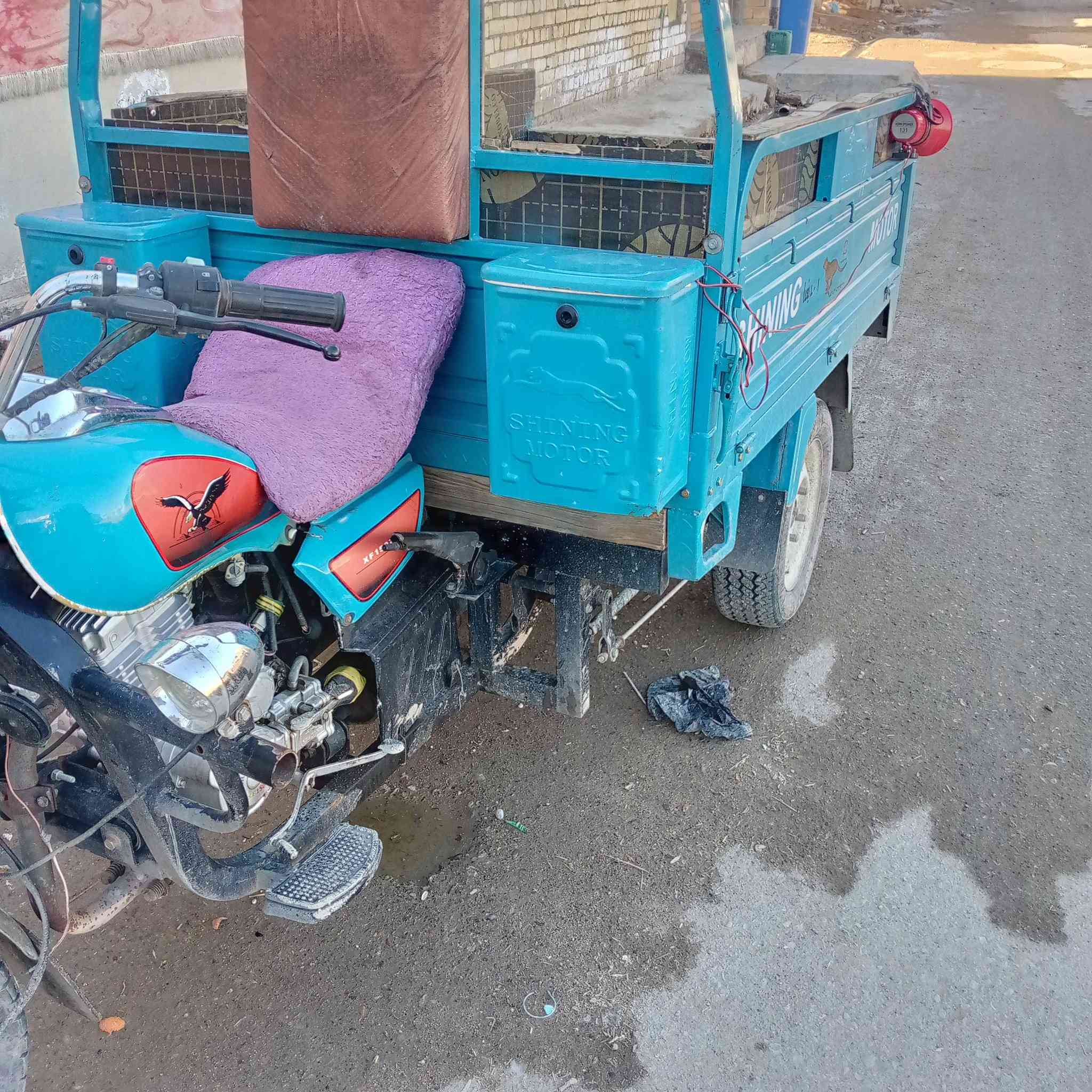 ستوته صقر مديل 23 نازله بل 24 مكفوله متفوع كمركها تترقم كبل لسعر مليونين و 200 وبيها مجال مكاني بل مدينه *********** لشراي يخابر ستوته وصخه ما مقسوله
