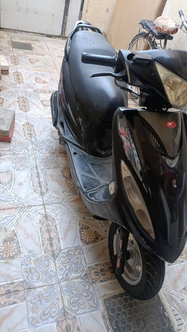 سلام عليكم
دراجه جيفور كامكو 

🛑كفاله عامه مكينه كير 
 
🛑كفرات بلاد ختم واحد 

🛑 كهربائيات كله شغاله من الطول الطول وعليه ترتيب بل زايد أحله 

🛑شاصي كفاله من طول الطول 

🛑مكينه تخبل وناعمه تجي تفحص اذا بيه عيب واحد دراجه تأخذه بلاش 

🛑الناصريه مركز 

الرقم 🛑*********** الاستفسار 

السعر 🛑 550 وبيه مجال حك جيه
الي يكول شني تغني انته اي اني اغني 
دراجه مكيتنه مامفتوحه كفراتها ختم واحد 
شاصي كفاله كهربائيات كفاله
