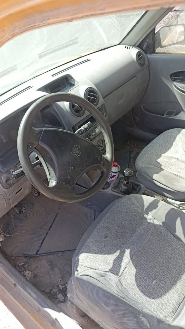 للبيع السعر 6 ورقات
كير ومحرك كلشي مابيهن السياره شوف العين 
وهذا رقمي ***********
