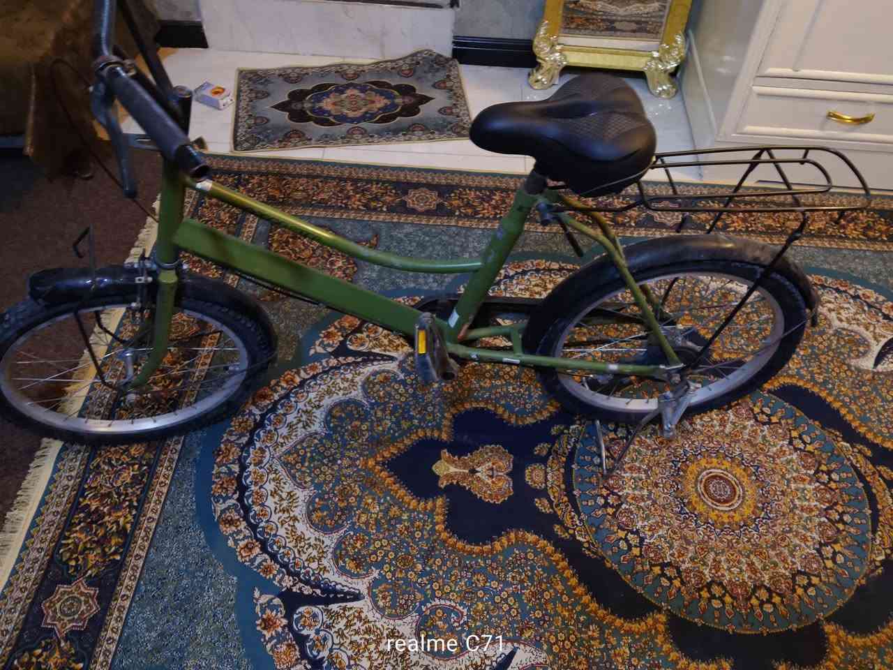 السلام عليكم بايسكل زيتوني للبيع السعر 75 بدون نواقص نهائياً تواصل ***********
