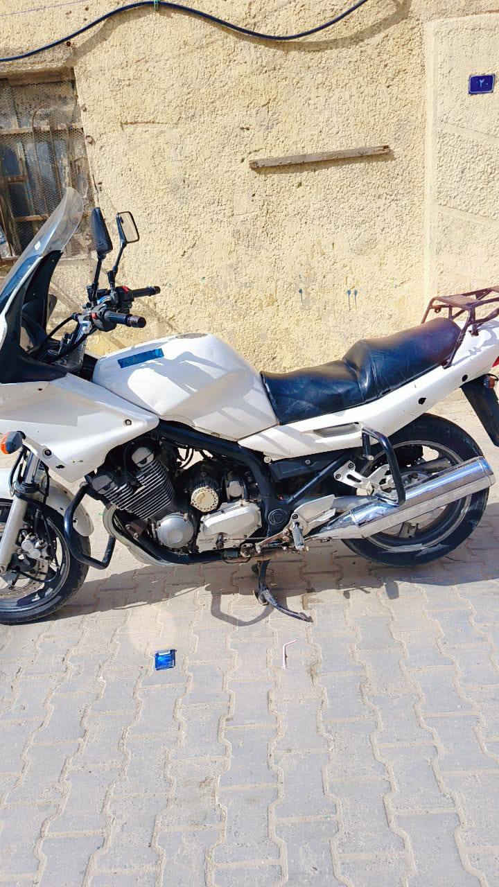 السلام عليكم دراجه بوليسي بيها صوت زنجيل سعر 18 هاتف ***********
