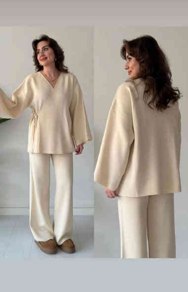 سوت نسائي 🖤🩶
خامة تريكو 3 خيط
قياس فري سايز
يلبس من وزن 50 إلى وزن 90

للحجز والاستفسار يرجى مراسله الصفحه
رقم هاتف واتساب ***********
توصيل بسماية 1000
بغداد 5000
محافضات 6000
يوجد دفع عن طريق الماستر كارد 💵✅
