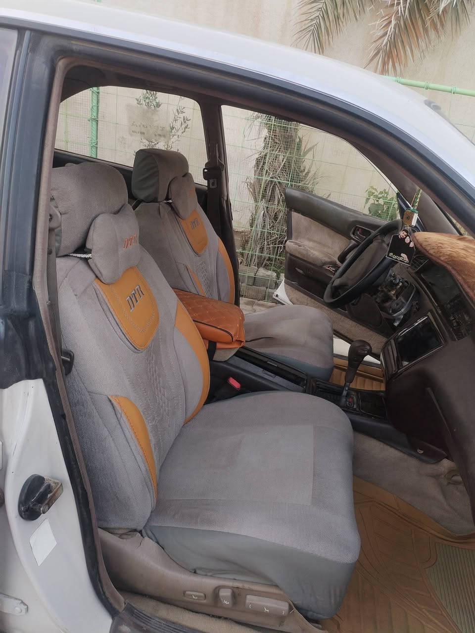 سلام عليكم سياره بطه مديل ٩٤
باسمي تحويل ثاني يوم رقم بصره مكينه VVte ثنين ونص

لا تبخير ولا تنقيص كير جديد تخم تايرات جدد دواخل جدد لايت شاشه جدد  فان شاهين للراديتر  سياره نقصها بس كمبريسر تبريد. لايت شمسي كشن كهربائي 

للعلم سياره كص جنطه بدون شاصي  سنويه لل ٢٠٣٠  للبيع سعر ٤٨ ورقه 

***********
