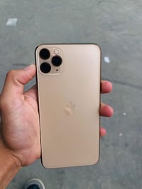 آيفون ١١ برو ماكس • ذاكرة ٢٥٦ • بطارية ٧٧