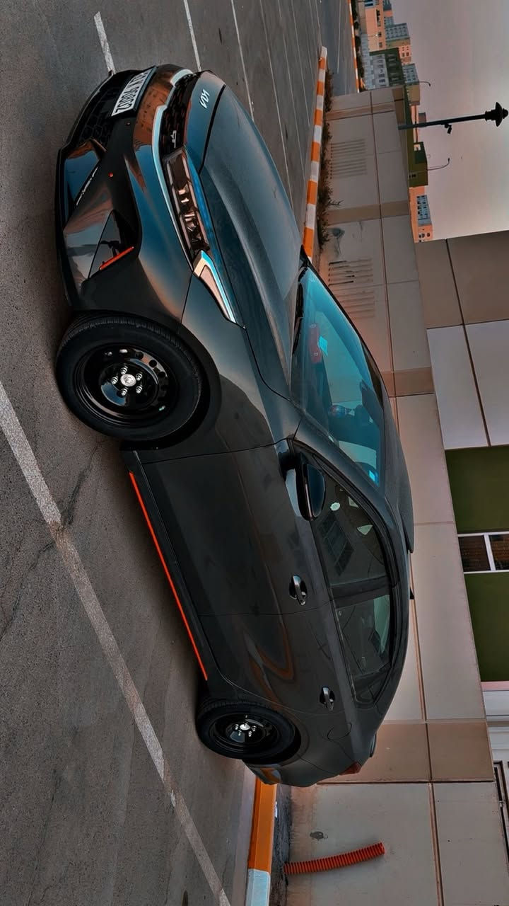 السلام عليكم فورتي 2024 جيتي لاين فول مواصفات الجيتي لاين معروفة مواصفاتها حادثها موضح بل صور بدون دواخل السعر 145 وبيها مجال للشراي المايتعبني يشلع عيوني
***********
