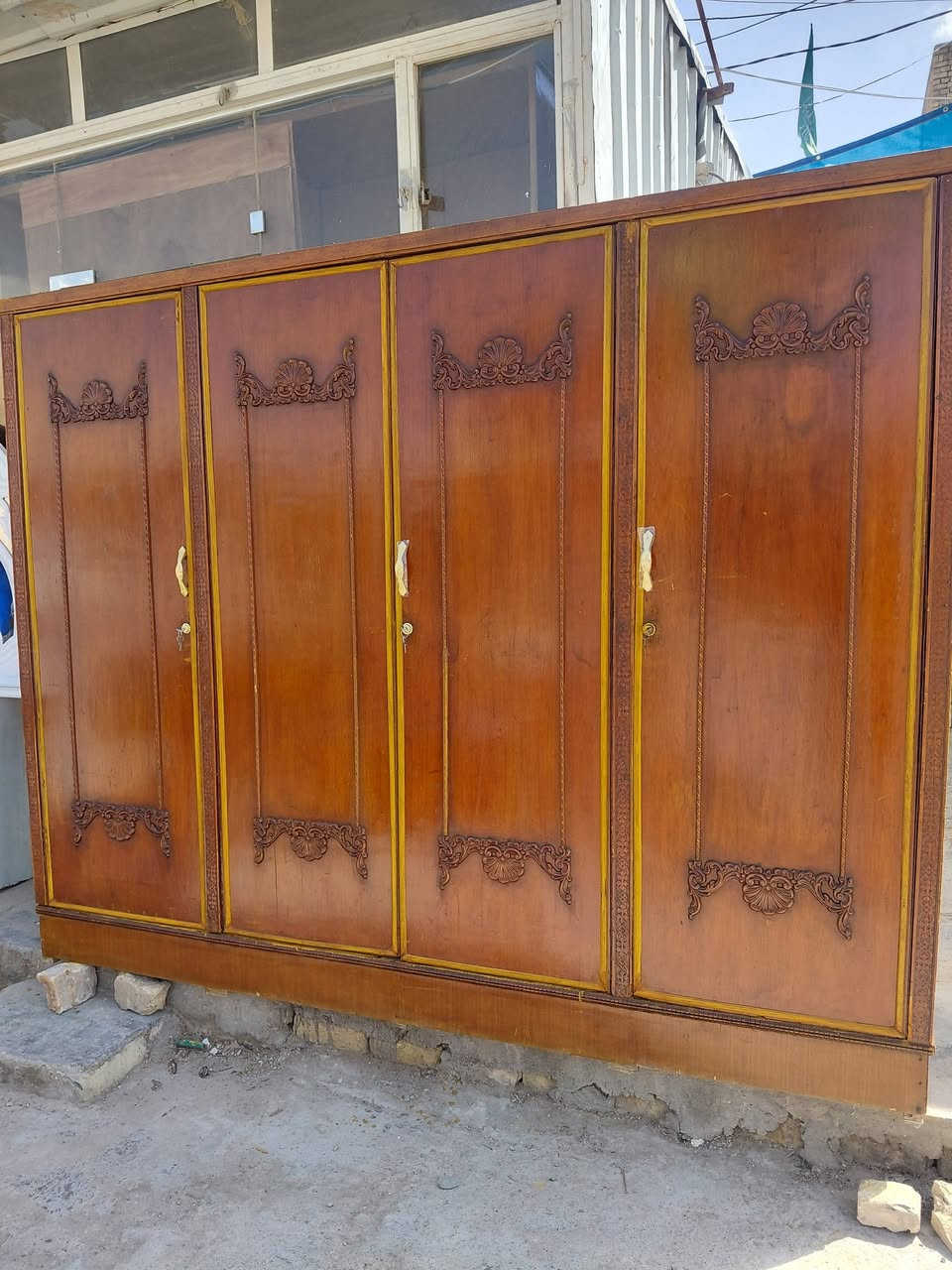 كنتور ابو الاربعه صاج مستعمل ضهره جرجوبه عنوانه كوت حي الجهاد شارع النجارين نجارة ومعرض الحجامي الاتصال او مراسلة الصفحه ***********
