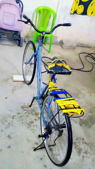 سلام عليكم باسكل حجم 26مصبوغ سمنتي ناقصه بس جوب خلفي باسكل نضيف السعر عل رقم***********
