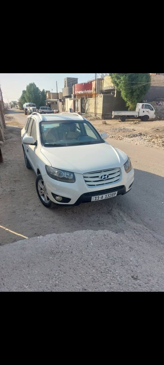 السلام عليكم
سنتافي 12 خليجي رقم بغداد الجديد فول مواصفات بسمي مكفوله من الصبغ والتبديل محرك 4 سلندر 2400 دوش 7 راكب طخم اطارات جديد مع الاسبير باتري جديد تبريد 3 قطع  تشغيل بصمه + بصمة ابواب فتحة سقف داخل جلد كامره + ثلاجه بلاديه كشن كهربائي لايت زنون شمسي   السعر 155 ورقه للاستفسار *********** ملاحظه المحرك مبدل جديد
