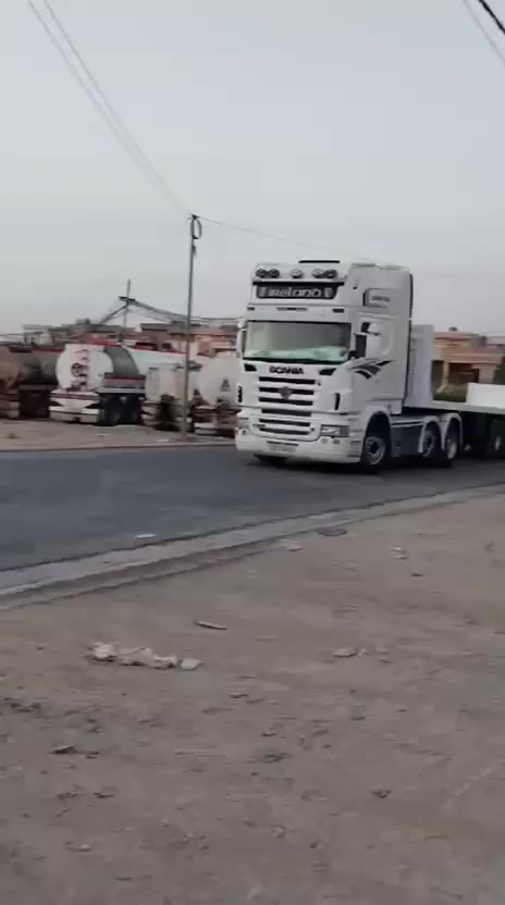 سلام عليكم سكانيه سنكل امامي  موديل ٢٠٠٧ حجم٨ موصفات تبريد تيدار ثلاجه داخليه داخله ديسكو مرسمه اربع دناكير تخم تاير جديد قبل عشر ايام شديد هزه براد سنويه ٢٠٢٩ رقم ربيل السعر٣٦٠ ***********
