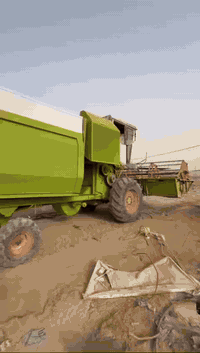 حواصيد كلاص.  محور تبان  وحدة هايدرو والثانيه عادي جاهزات للشغل  محرك ...