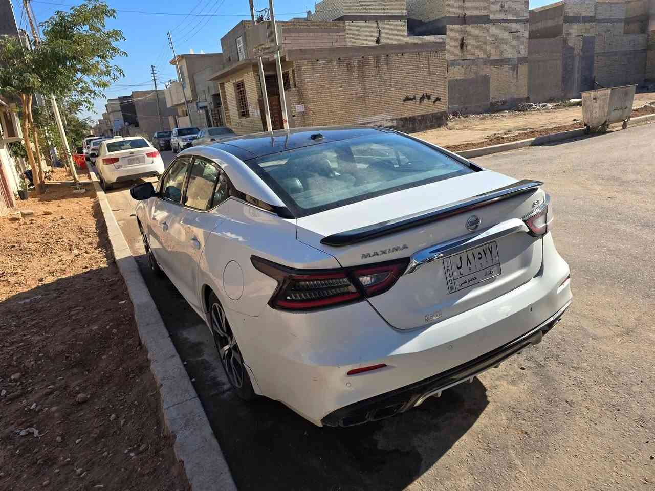 نيسان مكسيما 2020 SR
4كامرات 360 °
كشنات مخمل وجلد تدفئه تبريد
قطعتين تبريد 
بنوراما 
حساسات امامي خلفي 
اضائه ترحيب عند فتح الابواب
وبعد هواي بيها مواصفات ومواصفات SR معروفه
حادث السياره موضح بالصور مبدل فخذه وجاملغ وباب اصلي  مو تجاري بالامارات والسياره يرادلها امامه بسيطه وبرمجه حساسات كل الحساسات والرادارات وكاله اصلي ماشيه 62  الف
مكان السياره كربلاء السعر 135 وبيها مجال بسيط
للاستفسار ***********
