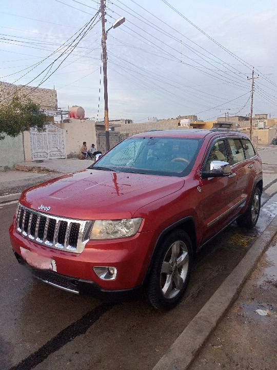 السلام عليكم 
من رخصة مدير الكروب 
 جيب لاريدو موديل 2011 هيمي 
مكينة 5700 
8سلندر
فور ويل
مصبوغة عام 
بانوراما 
فول مواصفات 
المكان بغداد حي النصر 
للاستفسار الاتصال ***********
السعر 160 وبيها مجال
