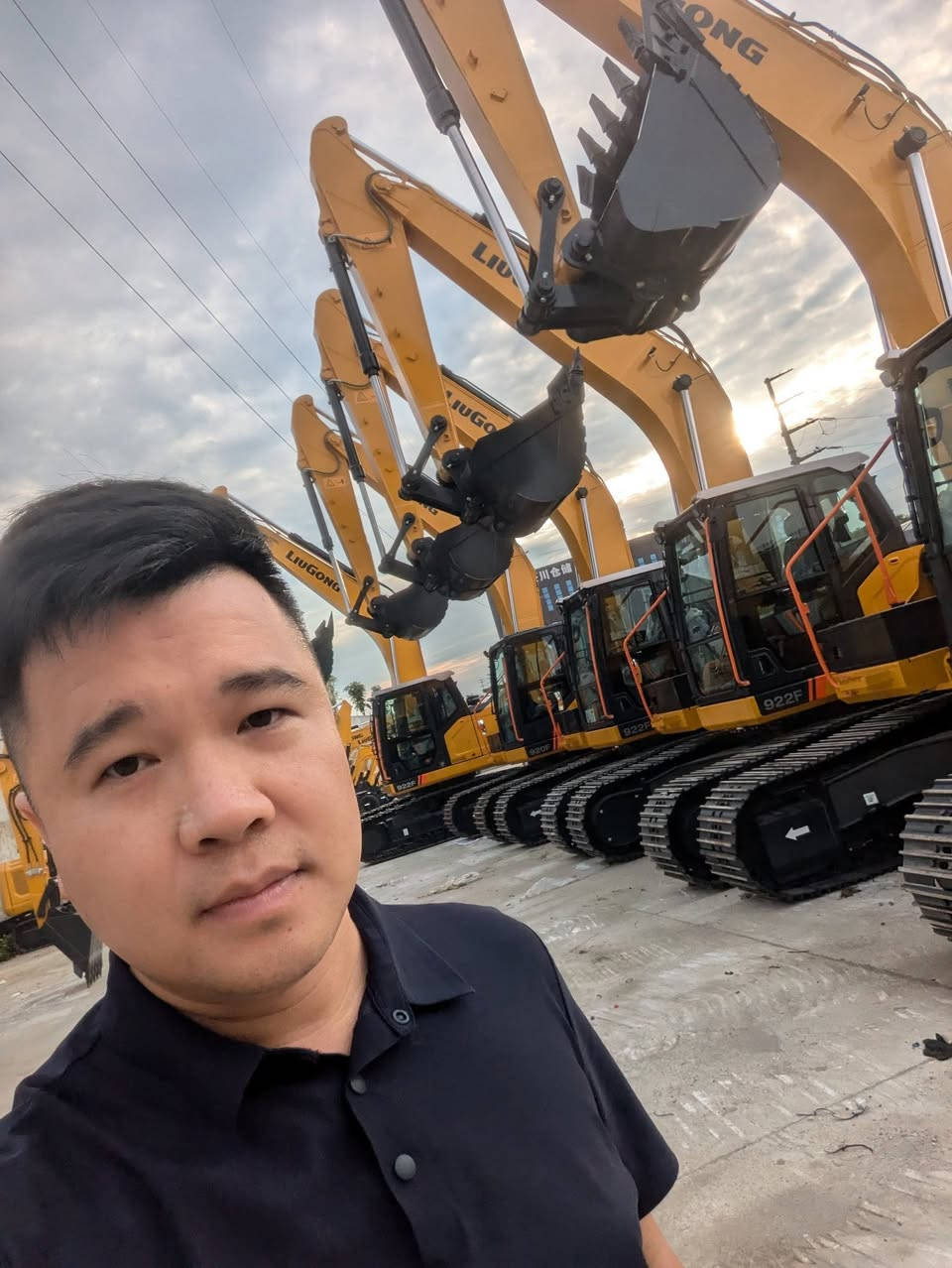 You can pick out your preferred LiuGong excavator from the parking lot. Please contact me if you need to purchase an excavator from China.


**إذا كنت صاحب هذا الإعلان وتريد حذفه لأي سبب، رجاءا أرسل رسالة إلى الدعم الفني**