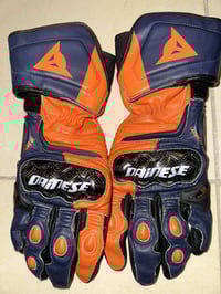 جفوف من DAINESE (داينيز) قياس L M توصيل موجود سعر ٨٠ خاص او 0771272123...
