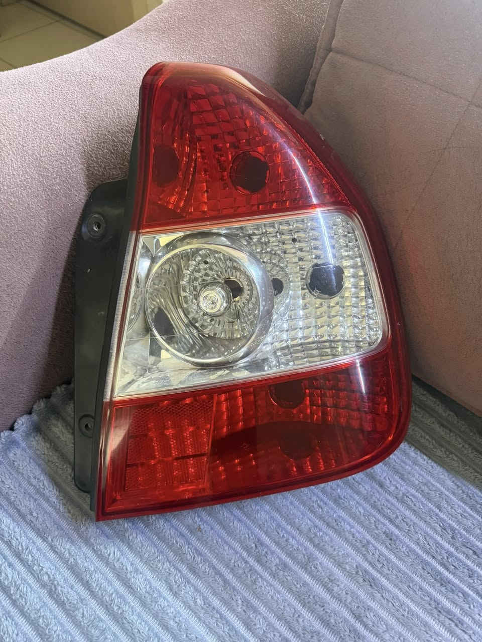 سلام عليكم بك اليت البيع اصلي صفحت اليمنه كلش نضيف لا فطر ولا كسر ولا شخط سعر٧٠ الف ***********
