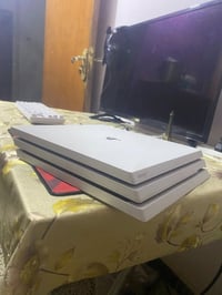 شباب بلاي فور برو مستخدم صارلي ٣اشهم من جبته نضيف ما مفتوح+جويتكات٢وقر...