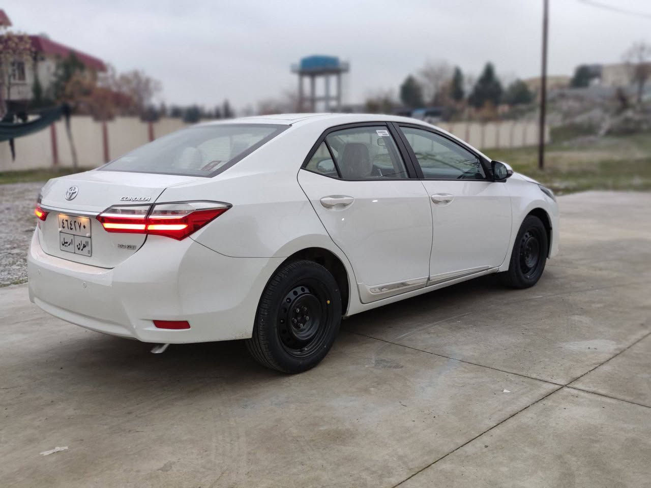 توێتا کرۆلا مۆدێل2018ی خلیجی مەکینە گەورە20
قەترە بۆیاخی نیەو بێلێدراو برغۆی نەکراوەتۆ
بەناوی خخۆمانەوەیەو وەکالەش دەکەینەوە
ه131هەزاری ڕۆشتوە 3سویچی بیلادی لەگەڵایە
تەحویلو غرامەشی بەشەرت حەفتەیەکە چوار تایەی لۆک خراوەتەژێری گێڕو مەکینەی بەشەرت نەکراوەتەوە
خراوەتە ژێری تەبریت ساردوو گەرم بەشەرت
سعریشی 153گەڵاو مەعمەلە
گەر موشتەریت تەلەفون بکە لە خزمەتام 
***********//*********** حلبجة, السليمانية
