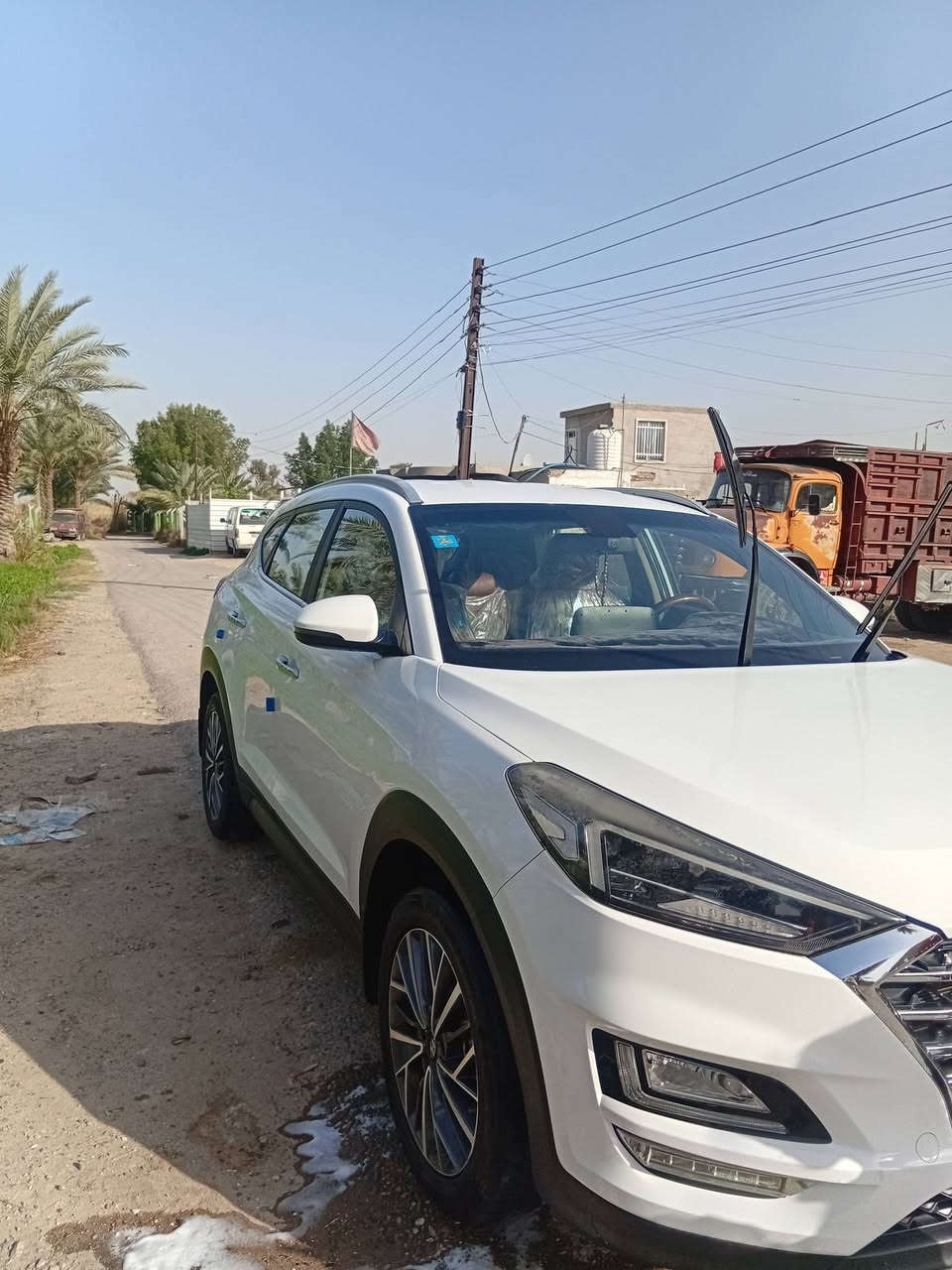 توسان ٢٠٢٠ خليجي شركه الكاصد خمس عدسات فول مواصفات عدا البانوراما ماشيه ٥٤ الف رقم بغداد باسمي  مكان بغداد البياع شرطه الخامسه تحويل ثاني يوم سعر ١٨٥ وبيها مجال للشراي ***********
