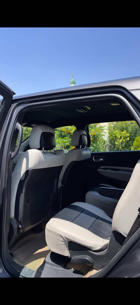 سياره Durango موديل 18
حادث قبق جنطه
موصفات sxt الموصفات 
السعر :20,000 الف
العنوان /بغداد
الاتصال : ***********
