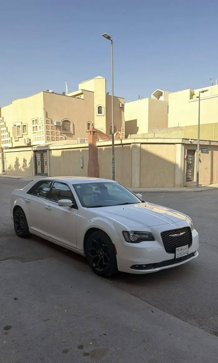 السلام عليكم 
ادوات كلك مكفول من الكص سرقه 

كلايسر اوباما  2021  فول موصفات عده فتحه 

مكفول من سرقه صبغ كص انتربول 

تفاصيل وتساب موجود فقط

***********
