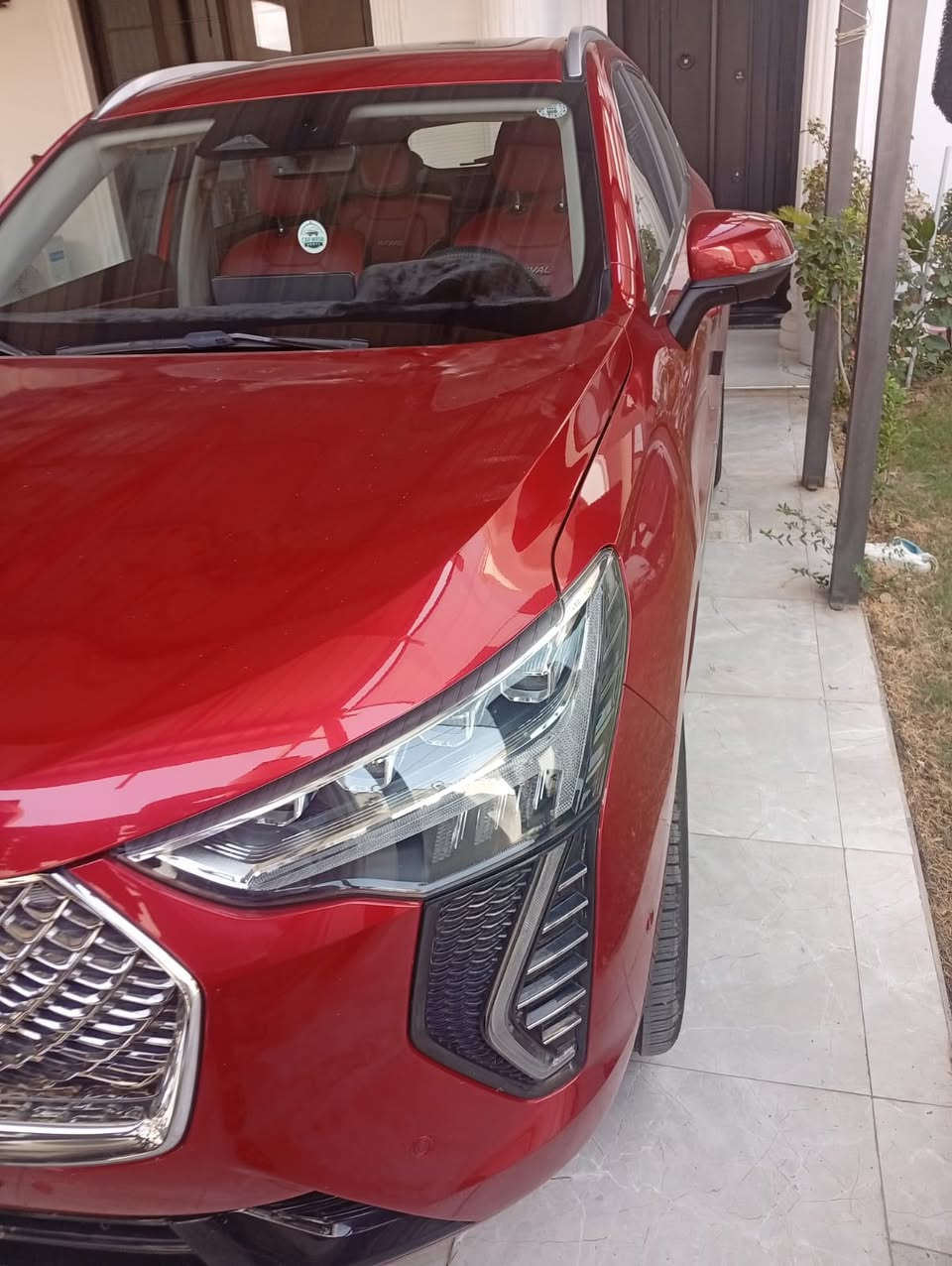 سلام عليكم هافال جوليون 2022 لون احمر فول فول مواصفات واحد عل واحد بانوراما ورادار ٤ وكامرات 360 درجة وقيادة ذاتيه وحساسات امامي وخلفي وبعد هواي مواصفات مامذكورة سيارة مكفولة كفالة عامه من صبغ وضربه بيها ضمان من شركة 250 الف كيلو متر وكل صياناتها بل شركة ماشية 60 الف كيلو متر وسيارة عل وضع شركة تفاصيل اكثر رقم صاحب سيارة ***********
