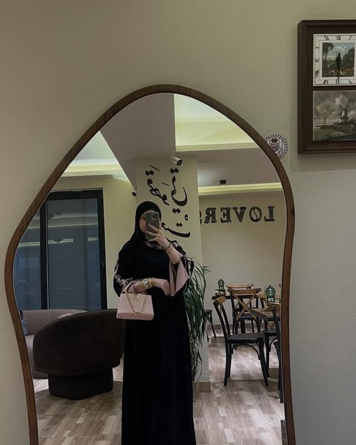 #مهندسي العالم في حيره من هذا التصميم #عبايه مع شاله #الخام #شامو اردني #العنوان بابل الحمزه الغربي مول المدحتيه طابق ثالث للتوصيل واتساب *********** #عبايات#ابوجون
