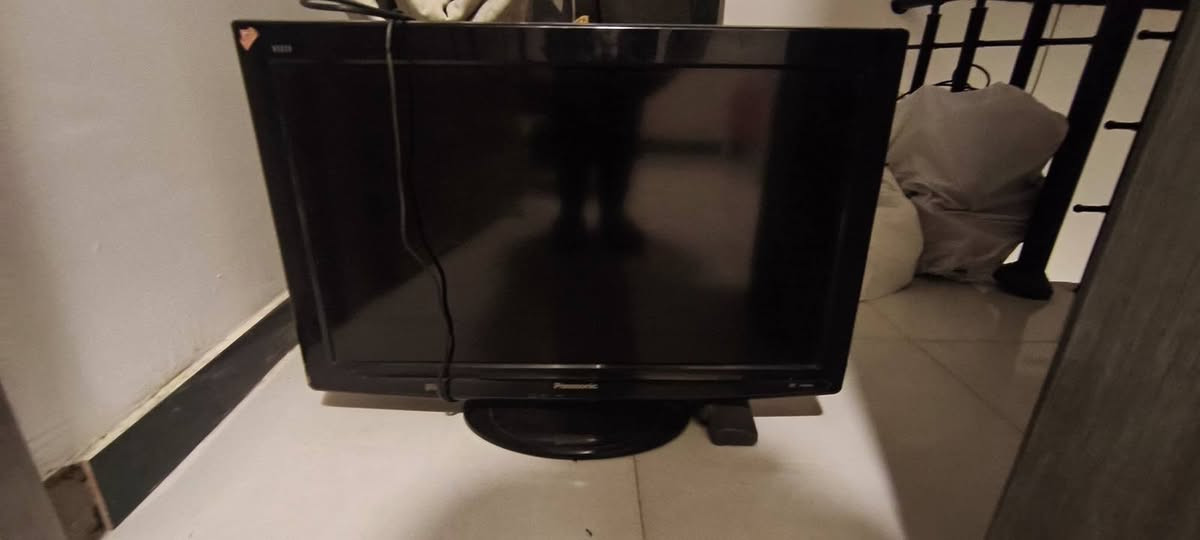 ا
السلام عليكم البراكيت كل واحدة او سعره والتلفزيون ١٢٥ الرقم ***********
