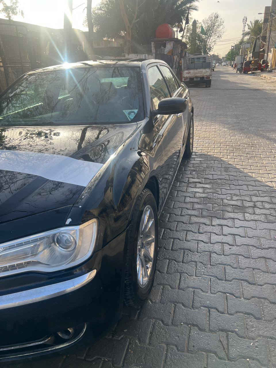 السلام عليكم
اوباما البيع موديل ٢٠١٢ سياره فول مواصفات 
مصبوغة صبغ عام وقطعها  مفتوحه ومرجعهه  سياره بغداد  المدينه  
سياره تحويل ثاني يوم 
السعر ١٢٥ وبيهه مجال
الاتصال  الرقم ***********
