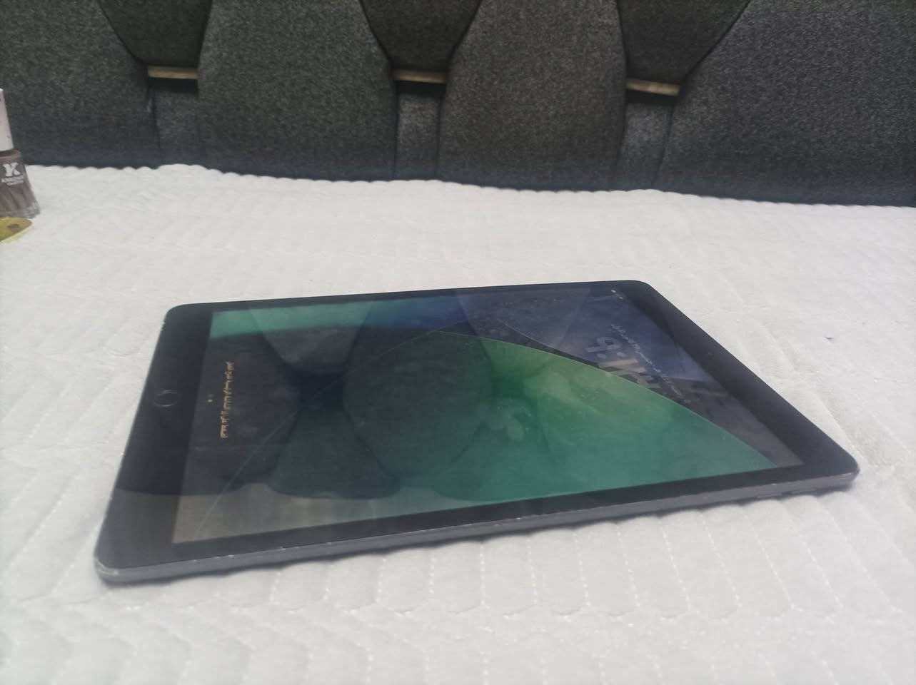 مستعجل ع بيعتو 
ايباد9 ذاكره64 بطارية 75
 سعر 200 وبي مجال حك جيتك 
رقمي*********** مكان حي صدام
