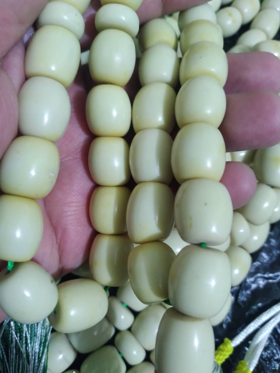 مسابح سندلس أوربي اصل طوب مال بليارد. جراخه يدويه قديمه. مغلف للقدم وعطاب فواح .
العدد ٨ قطع سعر القطعه ٤٥ الف جمله مع التوصيل.


**إذا كنت صاحب هذا الإعلان وتريد حذفه لأي سبب، رجاءا أرسل رسالة إلى الدعم الفني**