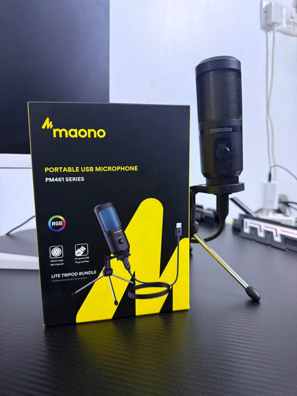 بلي ٥ سليم اوربي اخو الجديد ويا شاشه 24 بوصه و يو بي اس فاربر 2500 و ماوس باد لوجيتك و كيبورد ريد دراجون و قطعه اكسيم ماتركس و ماوس لوجتيك و ميز و مايك الغراض كلفني فوق المليون ونص و الغراض كلهن جديده محافظ عليهن كلهن رايدهن ب مليون و ٢٥٠ وبيه مجال بسيط رقمي *********** بغداد, العراق
