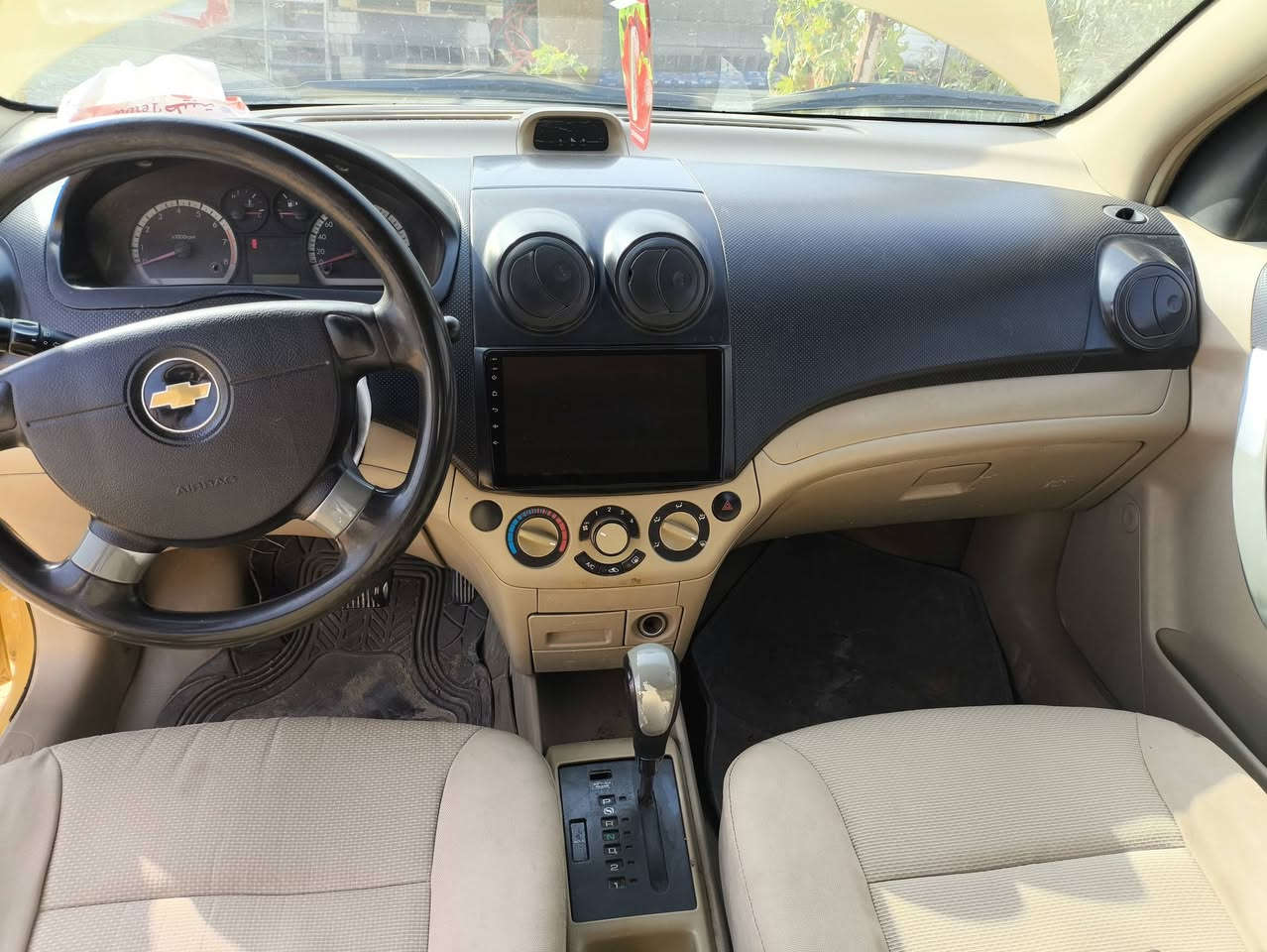 افيو للبيع.. موديل 2011شركه عامه سياره خير من الله حلوه ونضيفه.رقم مثنى  تحويل مباشر  سنويه مشروع وطني  .اوتو ماتيك..خليجي محرك1400مفتوح.. سنتر شغال تقفل وتفتح  كهربائيّ حدادية تخم تاير سياره مكفوله  من كلشي...  سياره احله من صوره  تجي تفحص وشوف بعينك تقنع.. المكان النجف  . السعر 61بيها مجال بصيط.. الاستفسار تصل ع، رقم ***********
