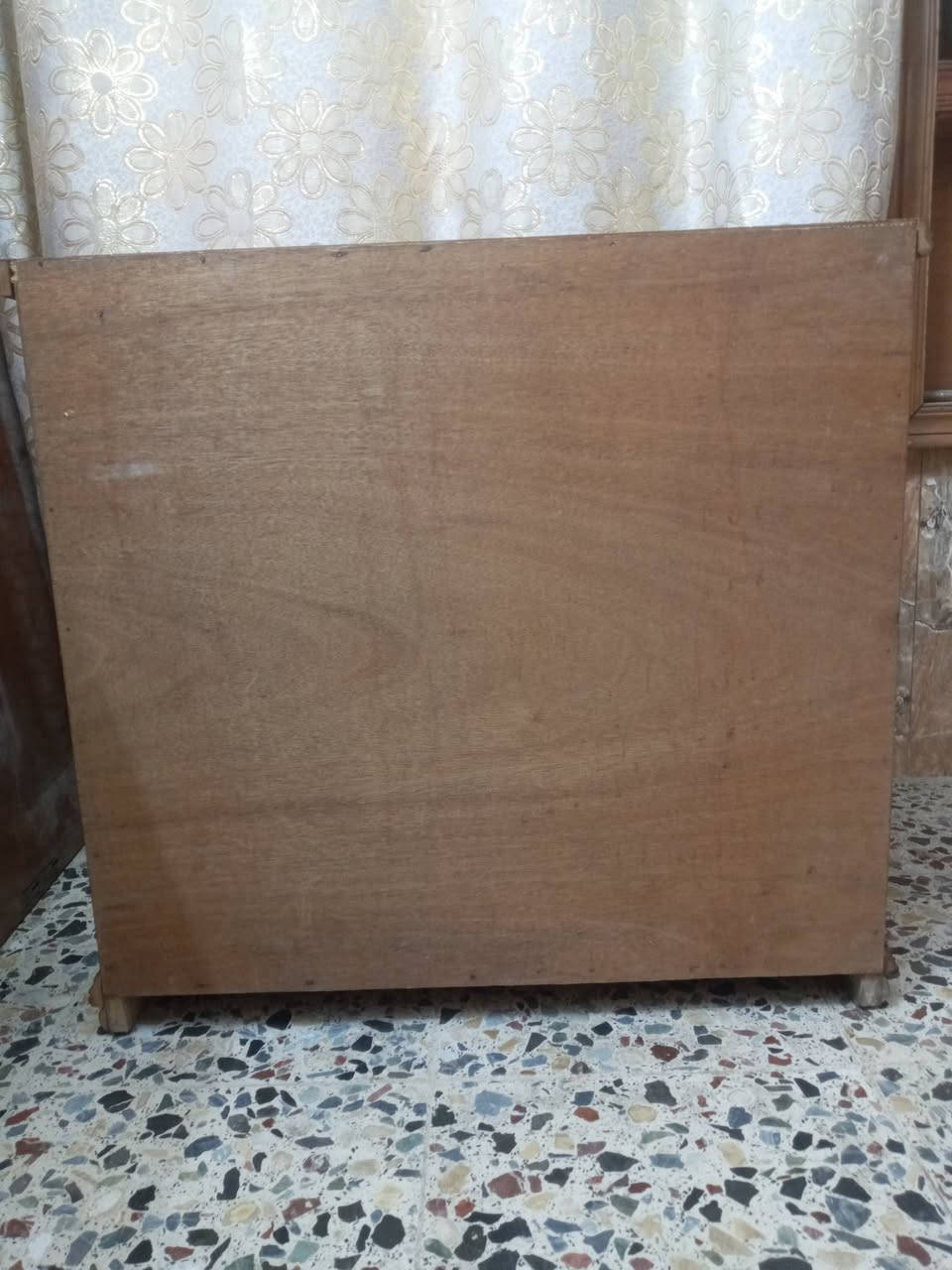 جزامه صاج تزكام مستعمل شغل درجة اولى عرض 85سم ارتفاع 77سم عمق 40سم السعر 50 وييها مجال العنوان بغداد حي الإعلام سوق اميمه  حي الشباب نهايته الشارع فرع ماركت فريش موبايل عراقنا وتساب بي 
*********** 
***********
يوجد توصيل غير مجاني داخل بغداد فقط
