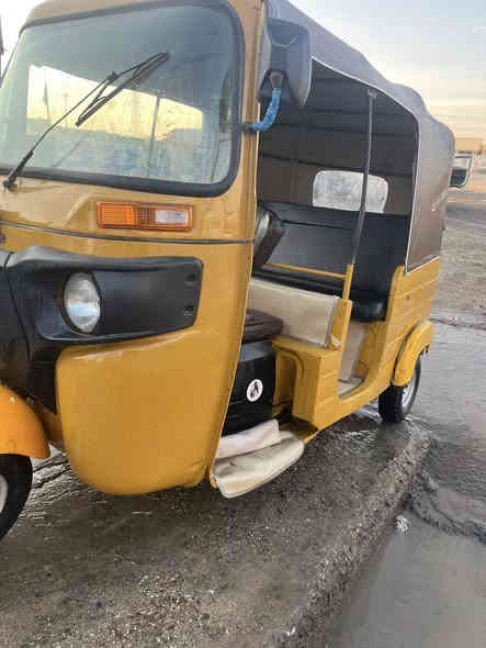 سلام عليكم تكتك البيع ١٦شهرً٨وراق كامله نقص المكاتبه تكفلك الترقيم مكينه ٢٠الف ما ذب عليه ***********
