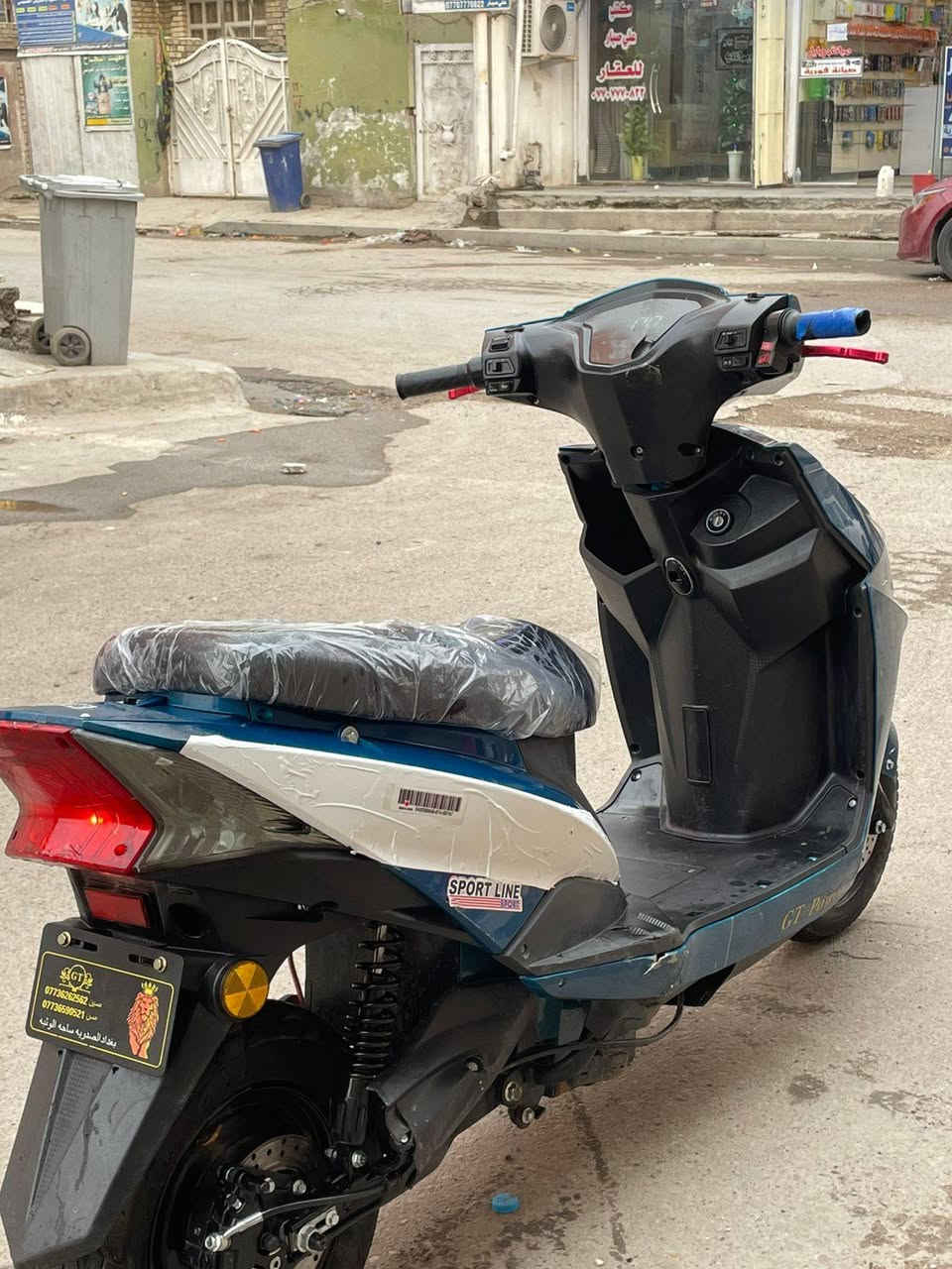 السلام عليكم للبيع دراجه شحن سكنس شركة حسن وحسين علامت الاسد دراجه 6 بطاريات نضام بك و3 نمر تشغيل بصمه لايت زنون عالي ناصي هورن اشاير يمنه يسره دراجه جديده مكاني بغداد البلديات سعر 380 وبيها مجال ***********
