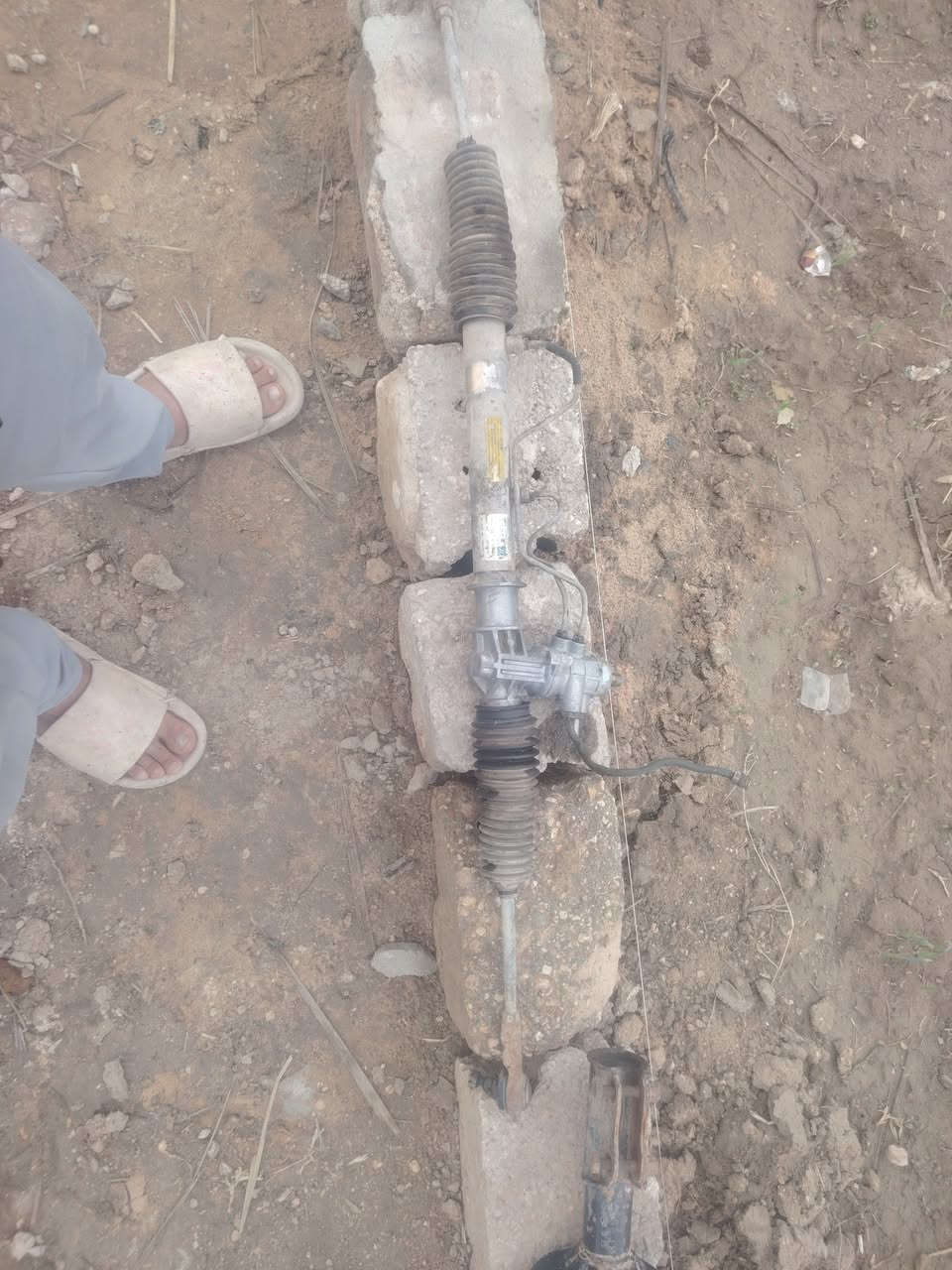 السلام عليكم من رخصت ابو الكروب مشط براتون مال كصه ودبلات اماميه نضيفات المكان  الستفسار عل رقم ***********//***********
