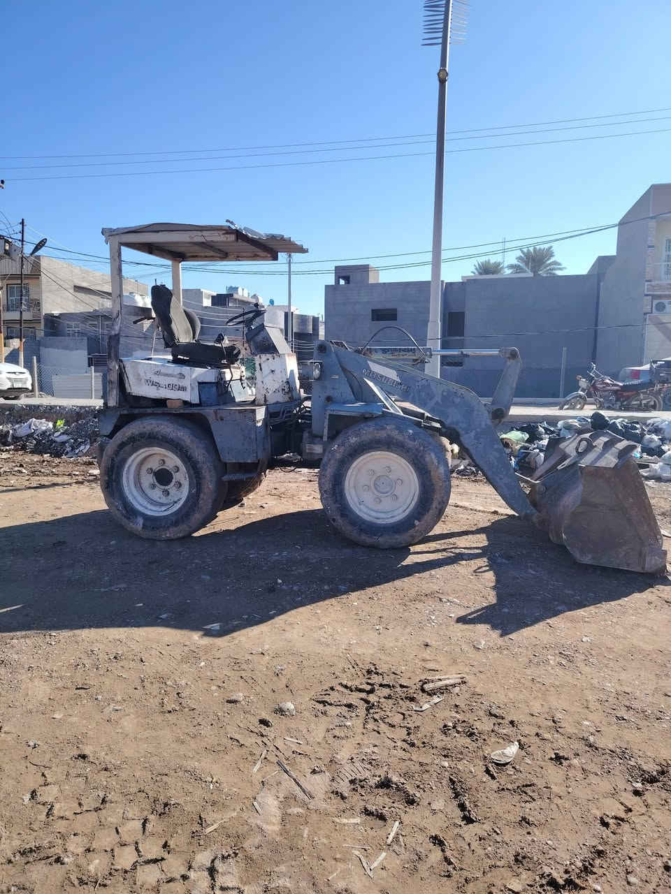 سلام عليكم شفل ياباني البيع مكفول من كير محرك رقم كليزي سنويه تنتهي 2029 مكان ديالى ***********
