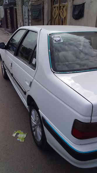 سلام عليكم بيجو أبيض خصوصي بغداد زيرو مدوشمه عام مرقم جديد ماشيه 2500زيرووو وضع الشركه للإستفسار الاتصال على الرقم واتساب ***********
