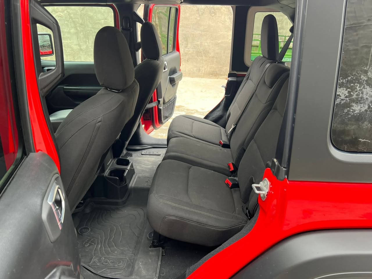 سلام عليكم جيب ارنكلر 2023
بانزين6سلندر كفاله عامه رقم بغداد تخم تاير جديد حداده جديده السياره جاهزه  عنوان البصره سعر ٣٤٠ 
رجائن المو شراب لا يكسر بل سعر 
*********** ما متواجد عله الفيس
