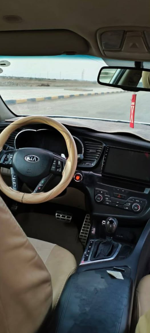 السلام عليكم اوبتيما رقم اربيل موديل ١٤ مكينه ٢٤٠٠ خليجي سياره لاصبغ ولا فتح ولاتبديل فقط مكانات بارد اصغار وكاله باسمي بصمه شفتات بالستيرن كامره حساس شاشه كبيره سياره فول مواصفات عده الجلد والفتحة 
الشراي يتصل على الرقم وبي خير ويدلل 
*********** مكان السياره بابل
