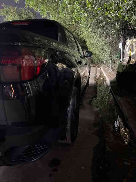 السلام عليكم

بيك اب هونداي سانتا كروز 2023 لمتد وارد امريكي 

Hyundai Santa Cruz Limited 2023 Green 2.5L 

حجم المكينه : 2500 تيربو

اللون : أسود 

المسافه المقطوعه : 8000 الف كم 

الضرر : جاملغ عكس السايق معدل بدون تبديل

الايرباك : سليم مطاك ولايرباك 

المواصفات  : 

1. فتحه 
2. كشن السائق كهرباء 
3. ويل كب 
   4.رادارات 360
   5.تشغيل عن بعد 
6. اشاير بالمري
7. تحكم ستيرن جهتين 
   8.شحن وايرليس
   9.هاندبريك بصمه
  10.هيترات بالكشنات

السعر : 210 

بدون رقم

تفاصيل آكثر هذآ رقمي ***********

مكان السيارة : بغداد الامين الثانية
