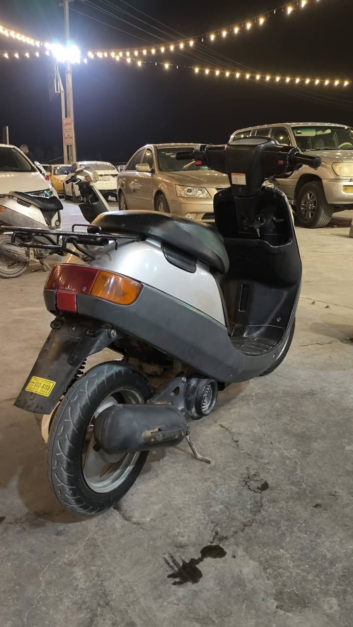 دراجه بطه جاهزة ما مفتوحه
تايرات جدد اصليات كهربائيات كلها شغاله 

دبل جديد دراجه مال جناي 

سعر 300 وبيها مجال 

مكاني نجف  مناذرة 

للاستفسار اتصل ***********
